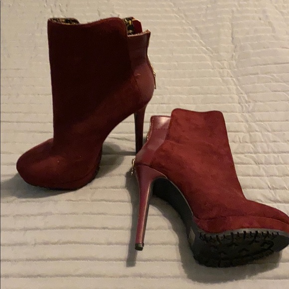 Boots - Picture 2 of 13